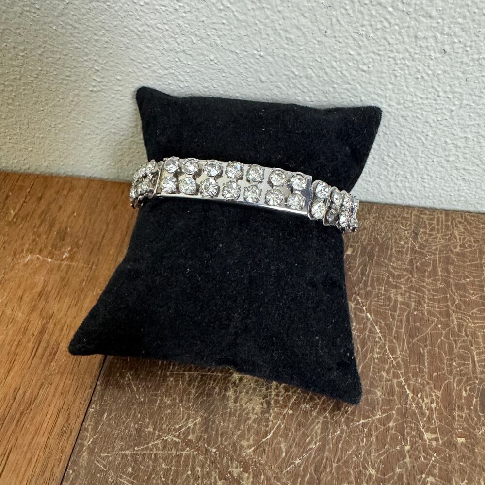 White Rhinestone‎ Silver tone Stretch Bracelet with Rectangular Locket Clasp